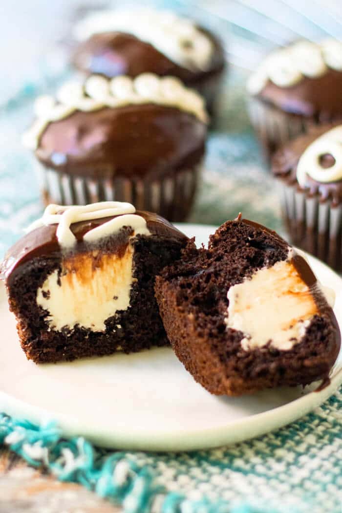 HOSTESS CUPCAKES