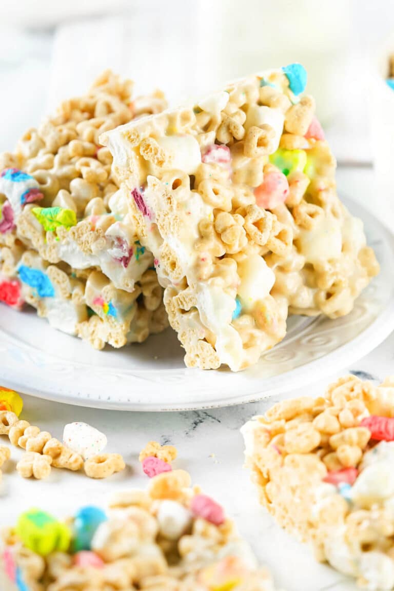 LUCKY CHARMS RICE KRISPIE TREATS