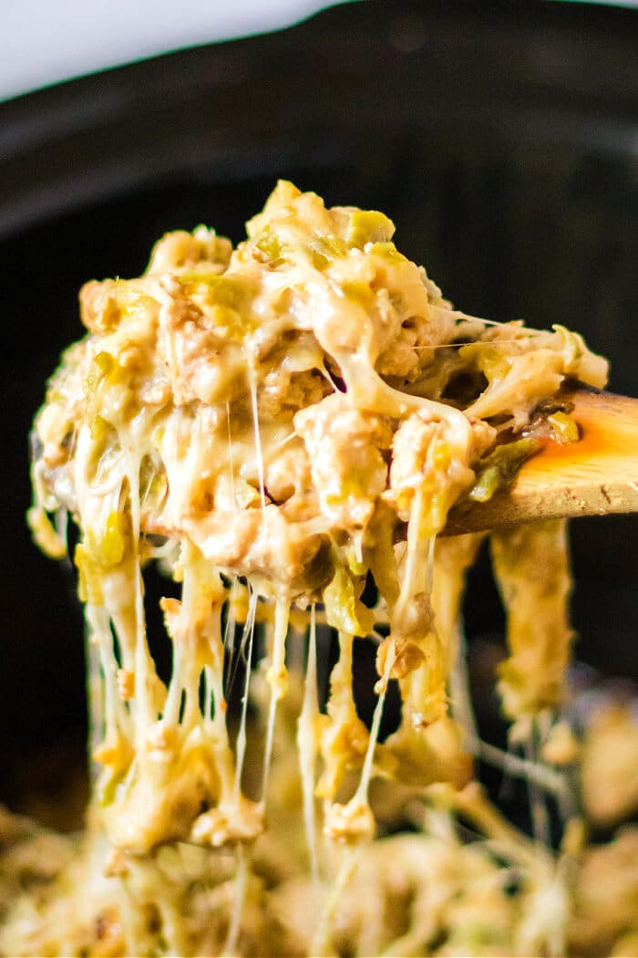 Cheesesteak sloppy joes are an easy meal made with ground beef or chicken, onion, green pepper, Worcestershire & creamy provolone cheese. RECIPE FOR PHILLY CHEESESTEAK SLOPPY JOES