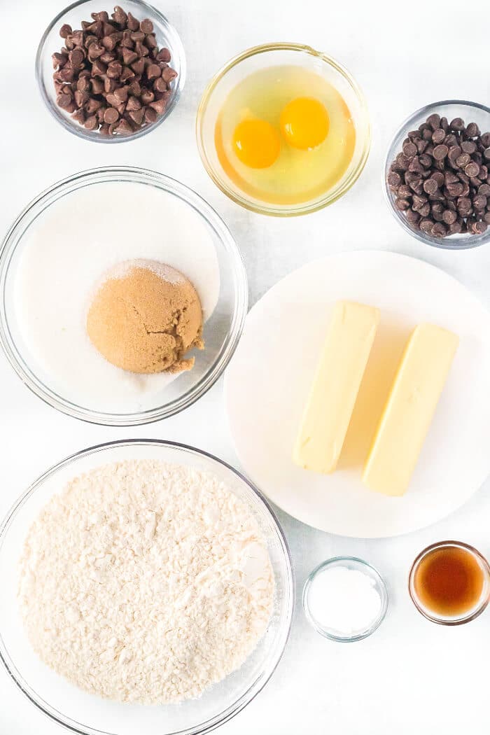 CHOCOLATE CHIP COOKIE BARS INGREDIENTS