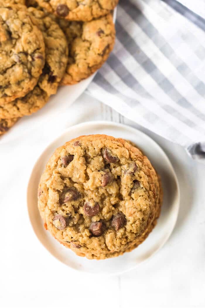 Chocolate chip and oatmeal cookies are wonderfully soft and chewy cookies made with quick oats and milk chocolate chips! CHOCOLATE CHIP OATMEAL COOKIE RECIPE