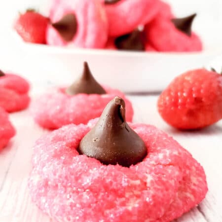 STRAWBERRY KISS COOKIES