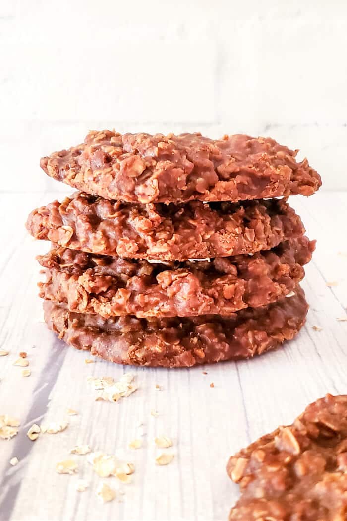 No bake cookies are a quick and easy recipe for a delicious cookie made with cocoa powder, milk, vanilla, peanut butter and quick oats! RECIPE FOR NO BAKE COOKIES