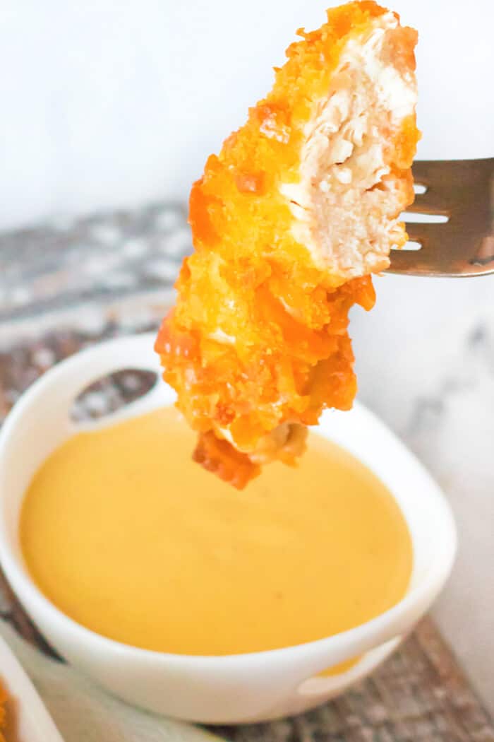 Cheez it chicken is a crunchy fun chicken dish with shredded cheddar cheese and Cheez-it crackers for a flavorful chicken tender! CHEEZIT CHICKEN