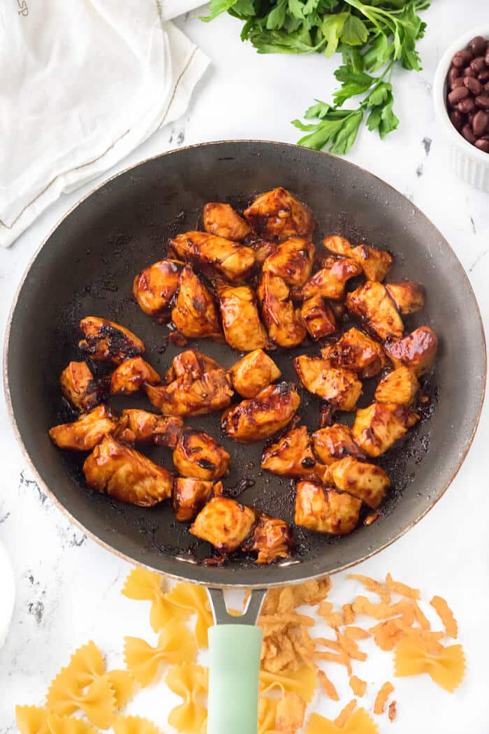 BBQ chicken pasta salad is the perfect side dish for any cookout made with BBQ chicken, ranch, tomatoes, corn, black beans & cilantro! CHICKEN FOR BBQ CHICKEN PASTA SALAD