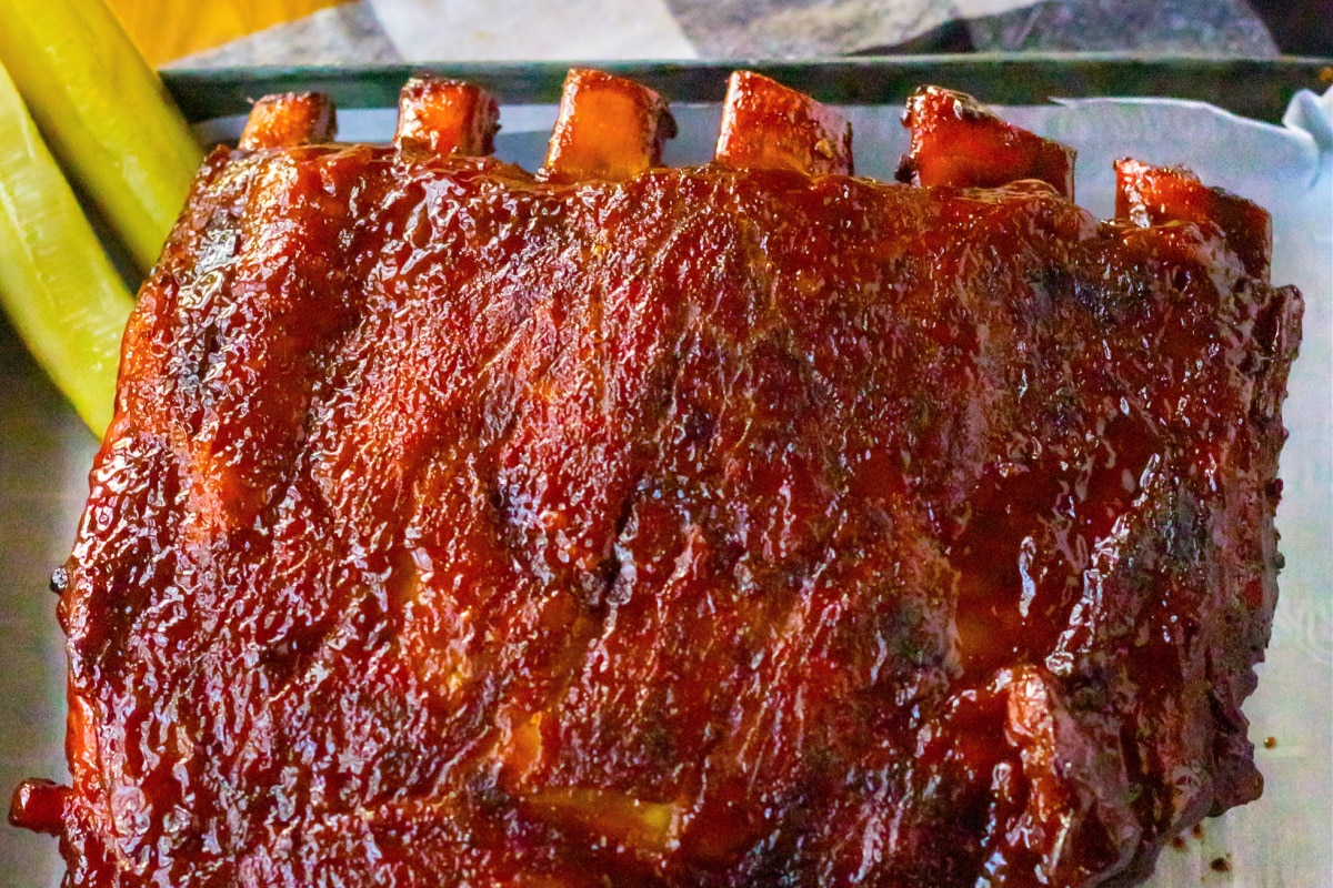 Slow Cooker Ribs - Mama Loves Food