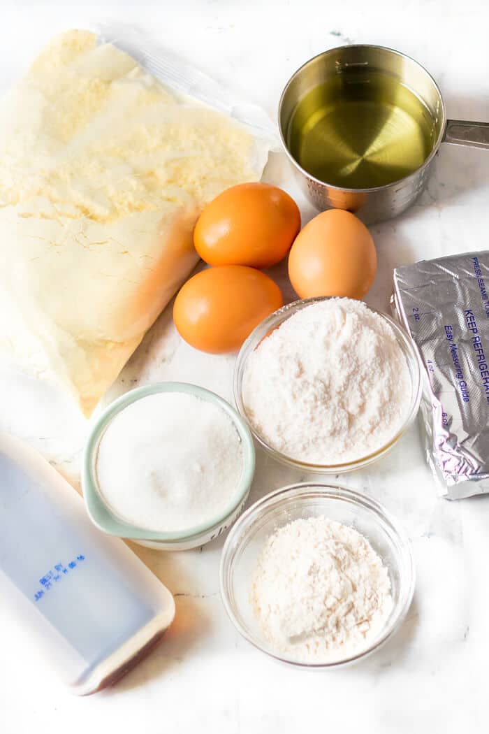 Lemon cream cheese bread is a delicious iced loaf cake made with lemon cake mix, lemon pudding mix and cream cheese topped with a lemon glaze. LEMON CREAM CHEESE BREAD INGREDIENTS