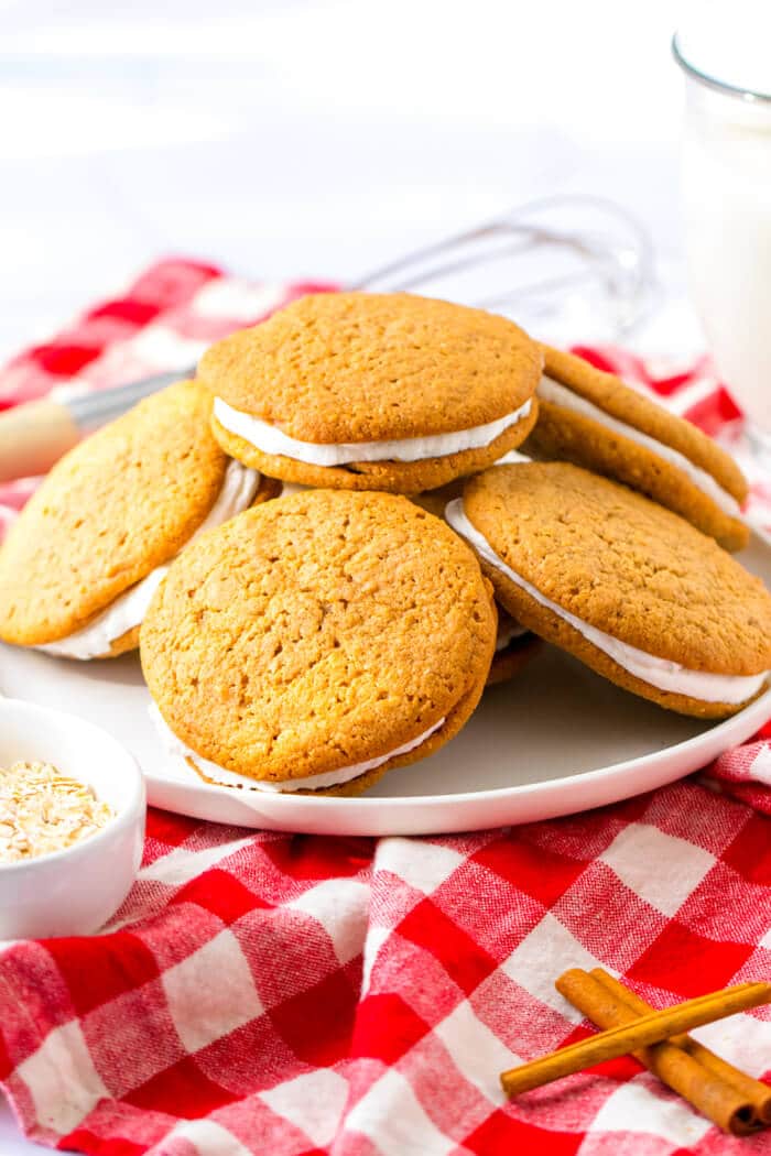 Oatmeal creme pies are a homemade version of your favorite Little Debbie treat made with oatmeal, cinnamon and a marshmallow cream filling! LITTLE DEBBIE OATMEAL CREME PIES RECIPE