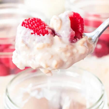RASPBERRY OVERNIGHT OATS