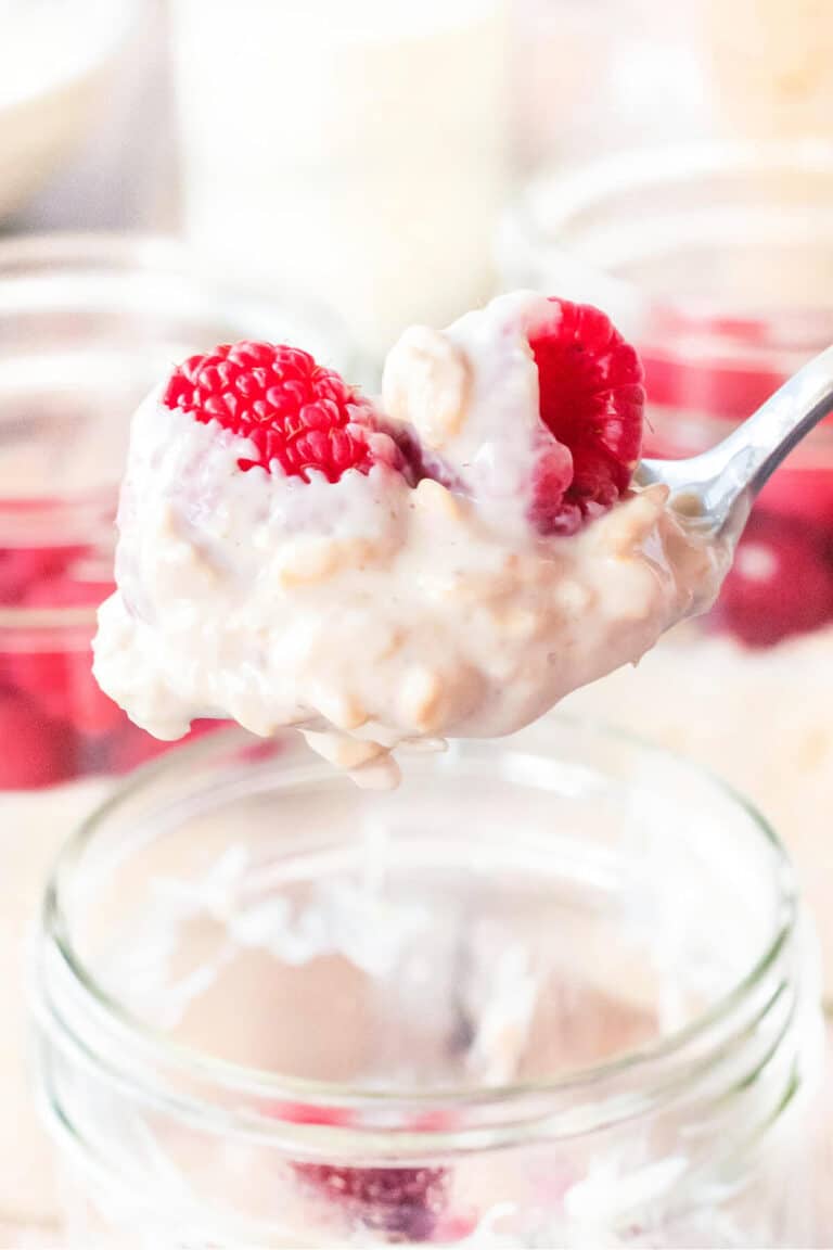 RASPBERRY OVERNIGHT OATS