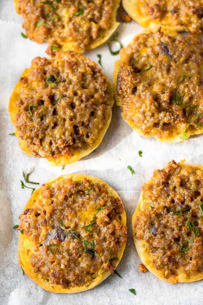 SAUSAGE AND CHEESE ENGLISH MUFFINS
