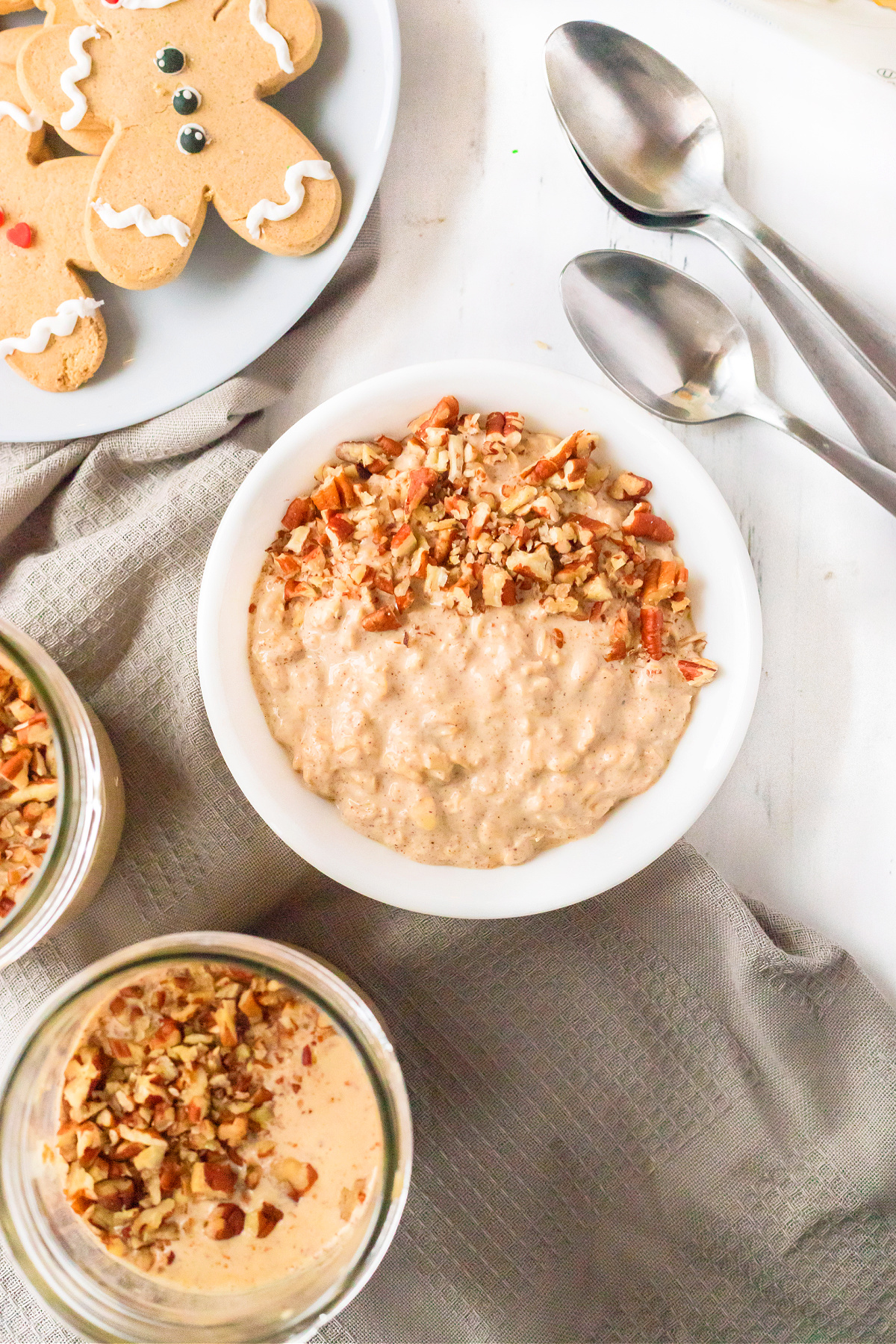 GINGERBREAD OVERNIGHT OATMEAL RECIPE