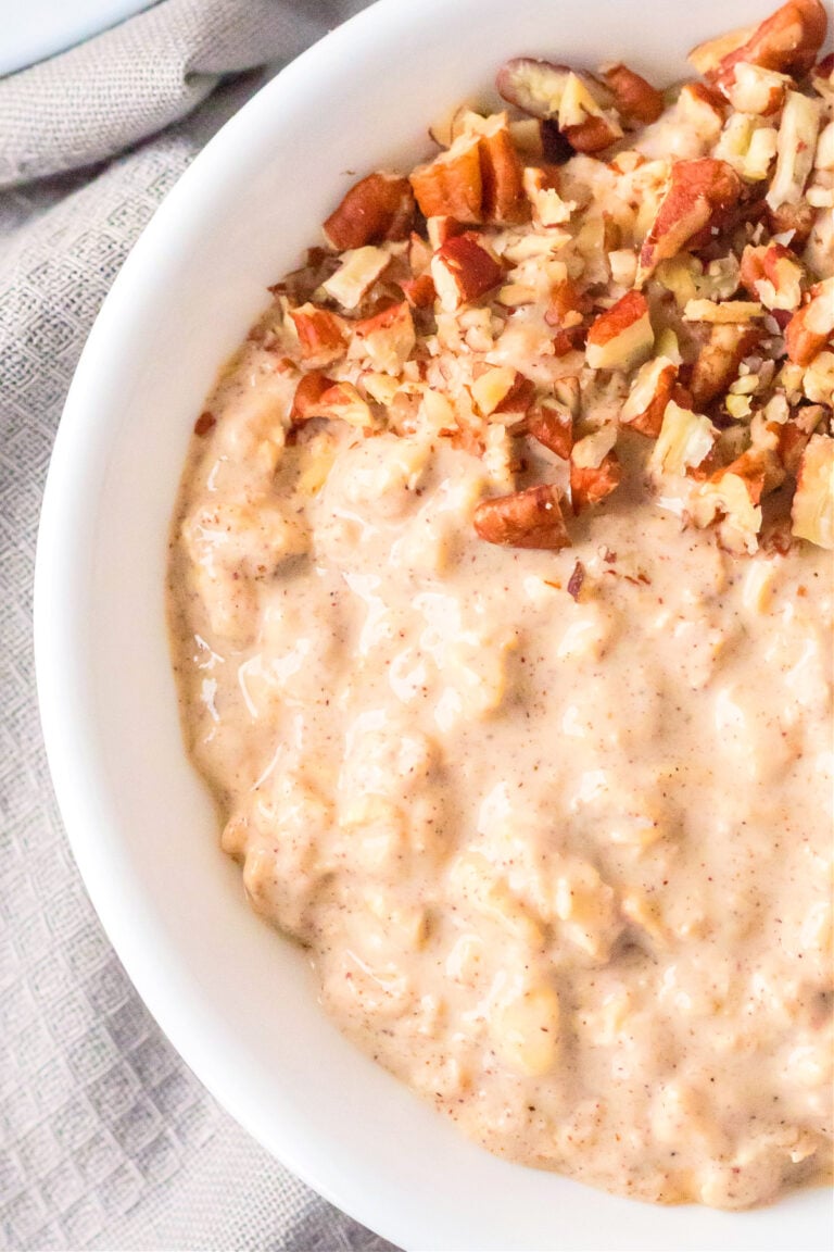 GINGERBREAD OVERNIGHT OATS RECIPE