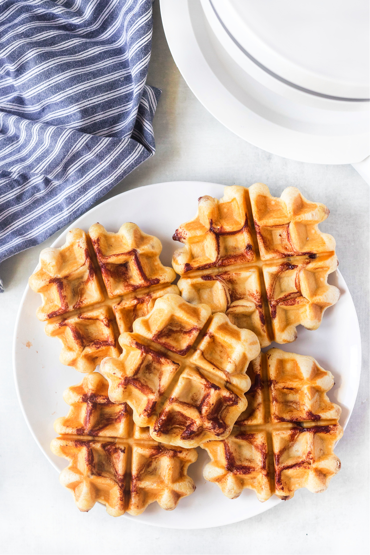 PILSBURY CINNAMON ROLL WAFFLES