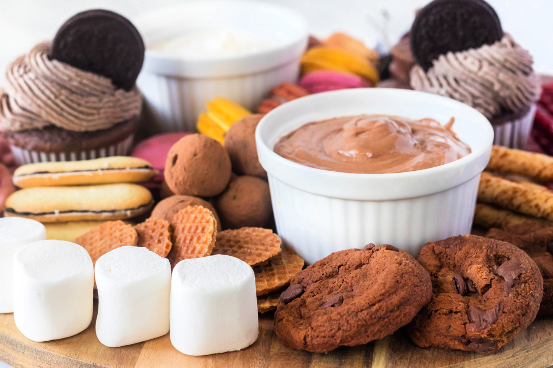 BEST DESSERT CHARCUTERIE BOARD IDEAS