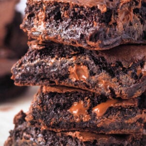 BROWNIES WITH A CAKE MIX