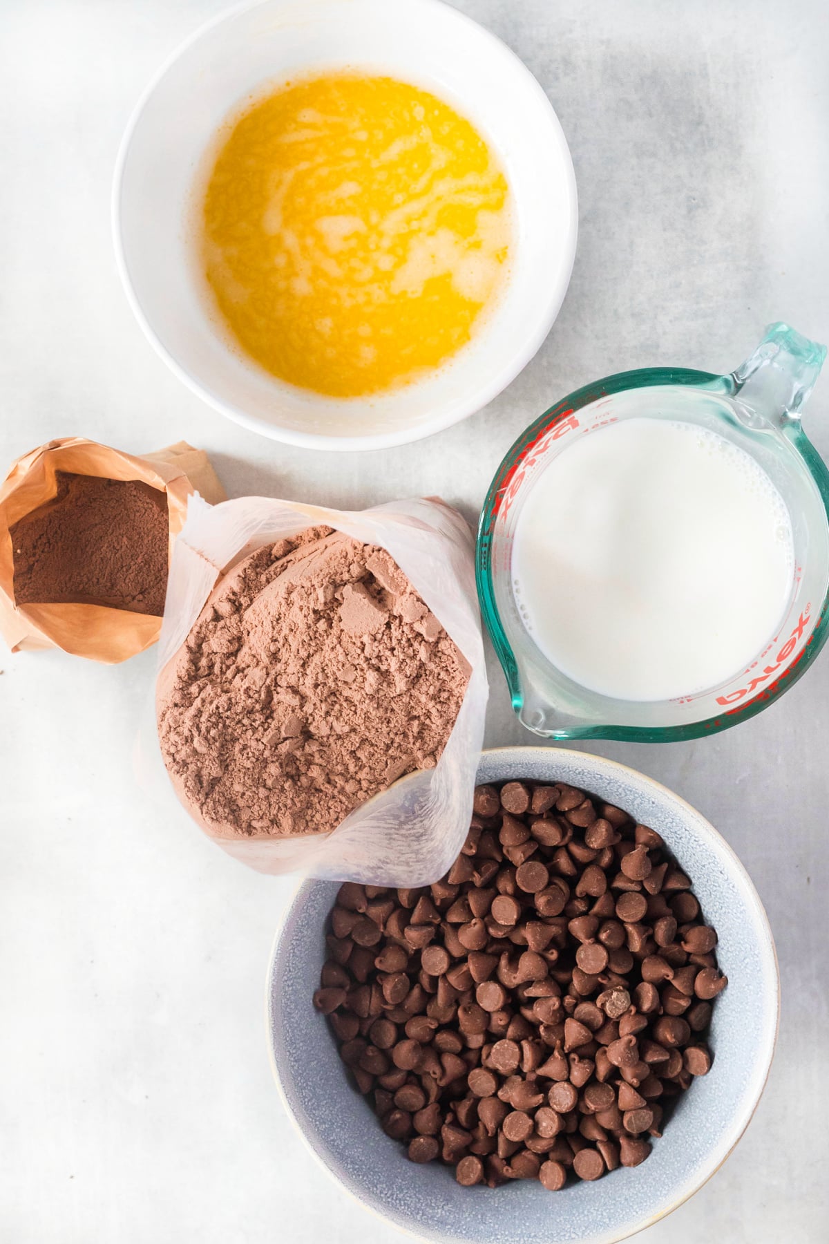 CHOCOLATE DUMP CAKE INGREDIENTS