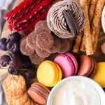 HOW TO MAKE A DESSERT CHARCUTERIE BOARD