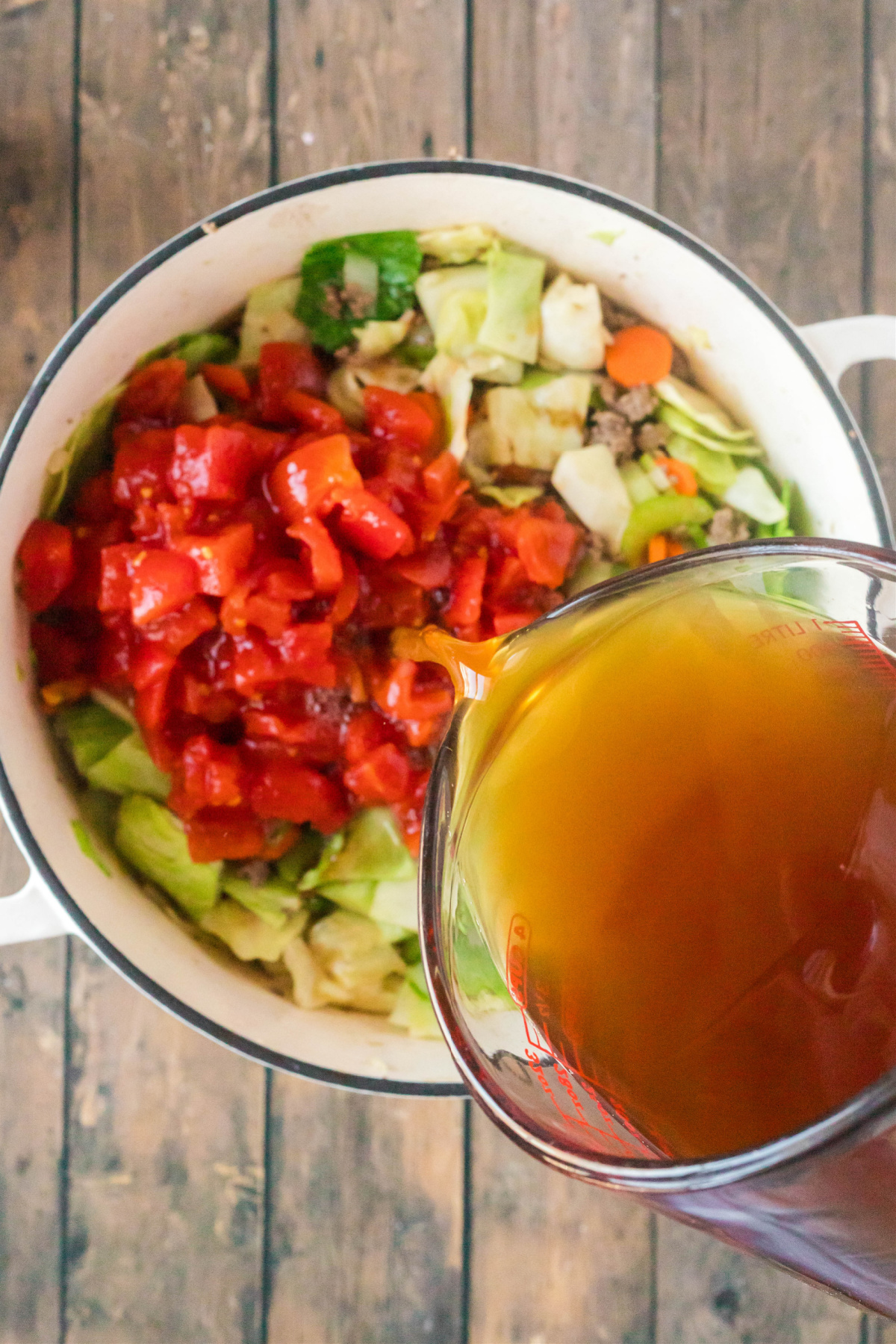 HOW TO MAKE BEEF AND CABBAGE SOUP