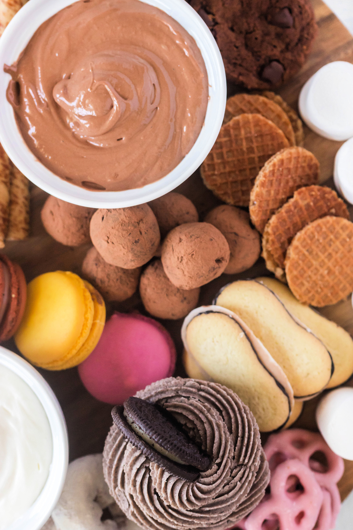 WHAT TO ADD TO A DESSERT CHARCUTERIE BOARD