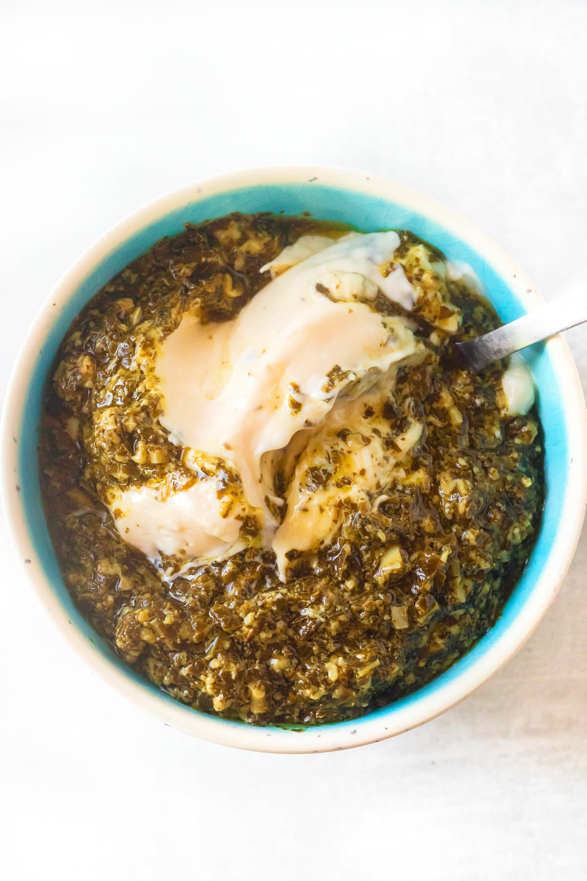caprese sandwich pesto spread