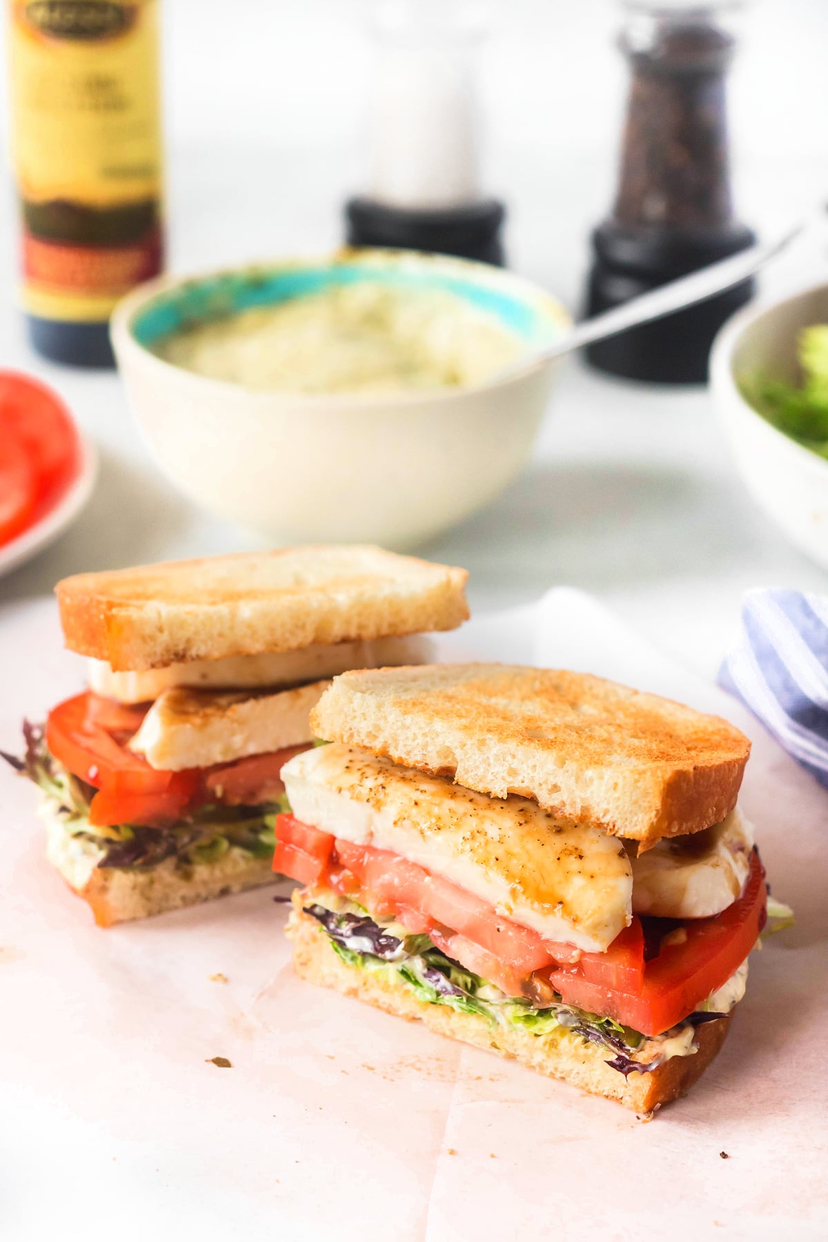 tomato mozzarella caprese sandwich