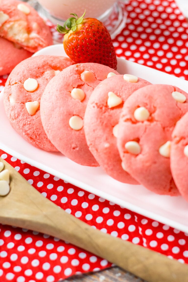 strawberry cheesecake cookies