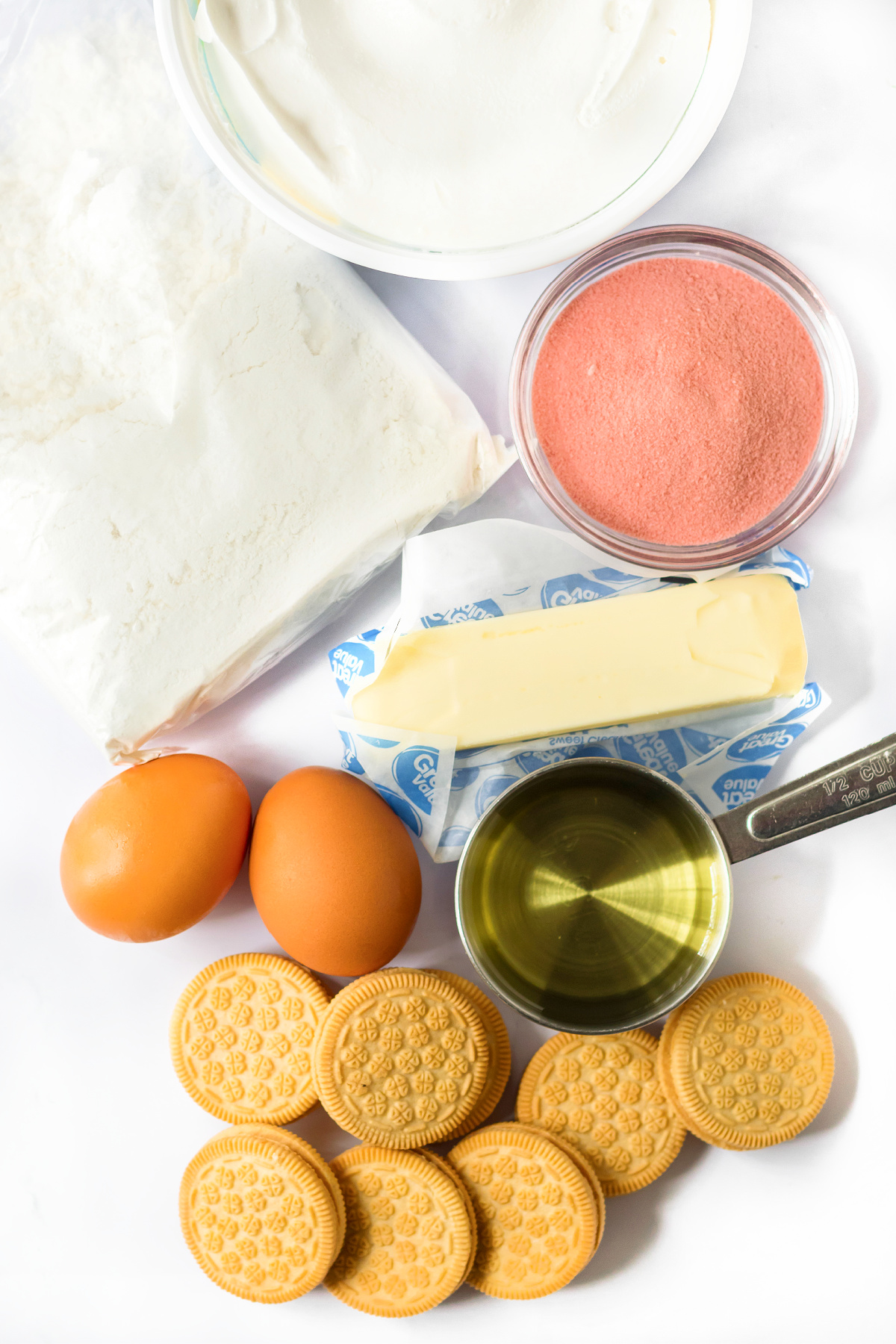 strawberry crunch cake ingredients